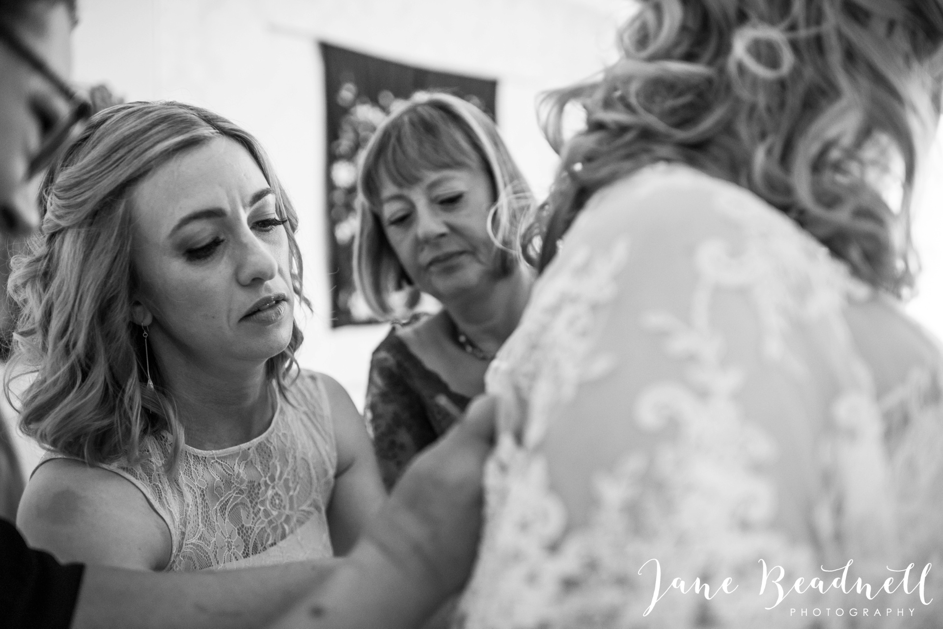 Yorkshire Wedding Photography the cheerful Chilli Barn Wedding by Jane Beadnell Photography_0031