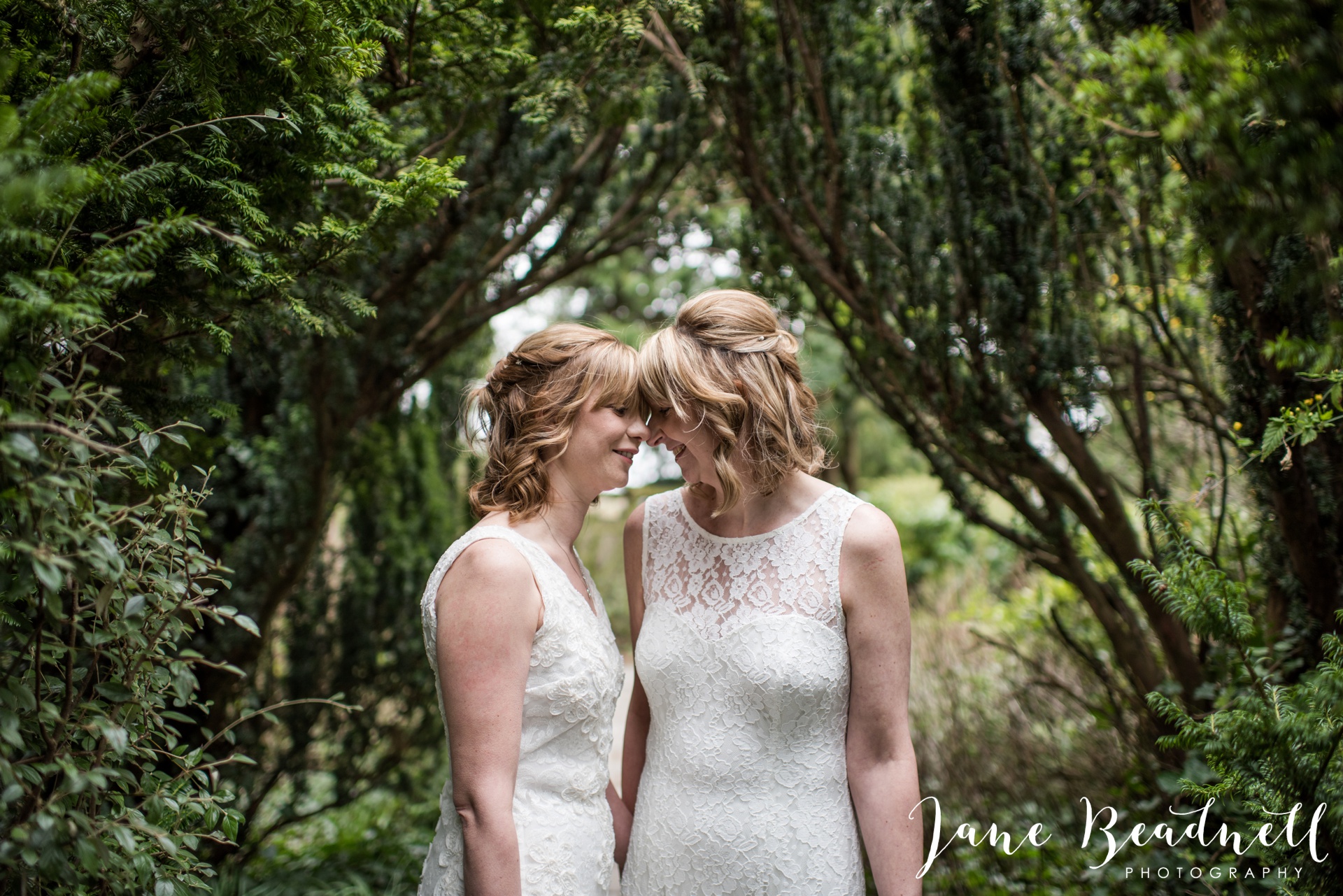 Burnby Hall Gardens wedding photography by Jane Beadnell Photography_0002