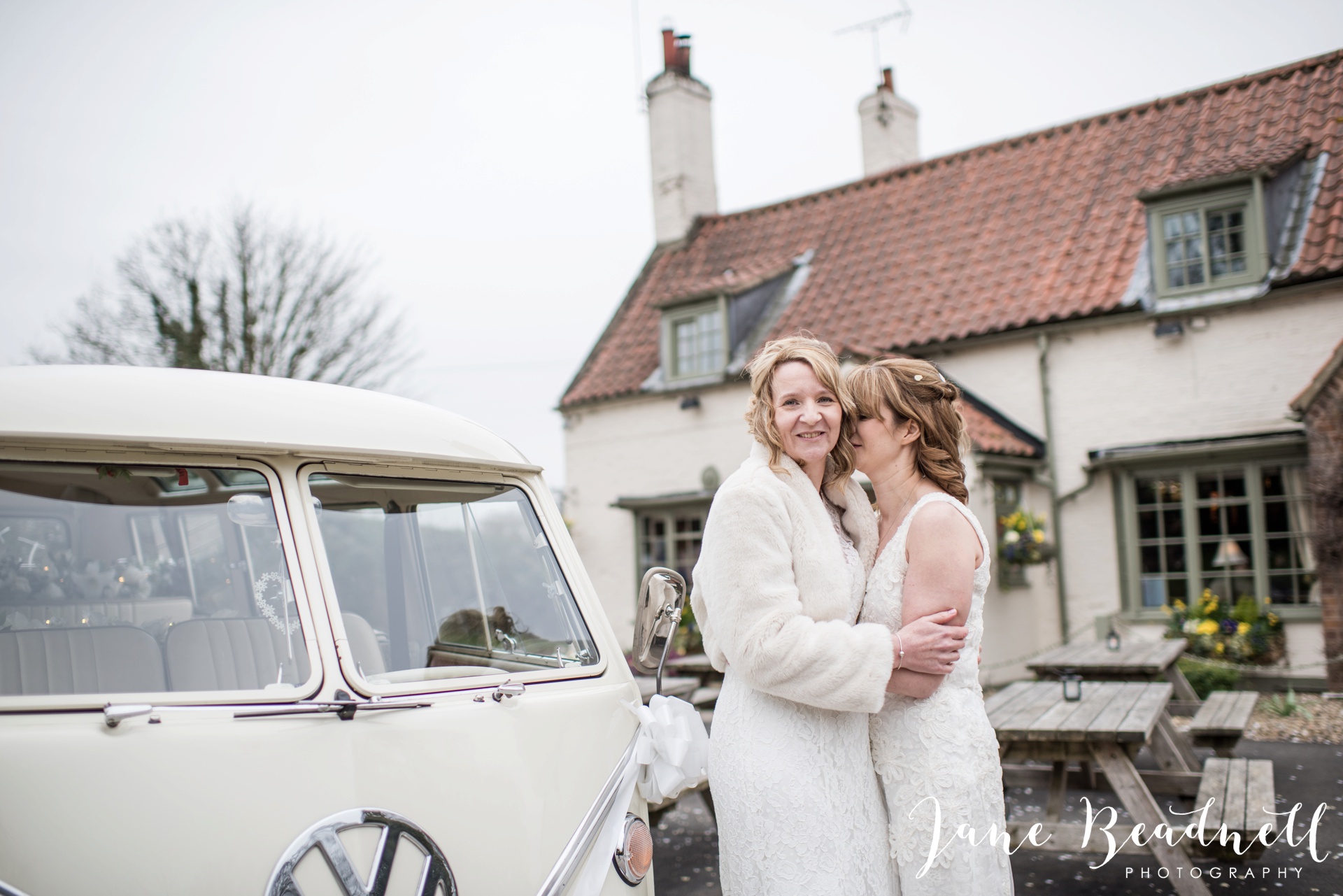Burnby Hall Gardens wedding photography by Jane Beadnell Photography_0009