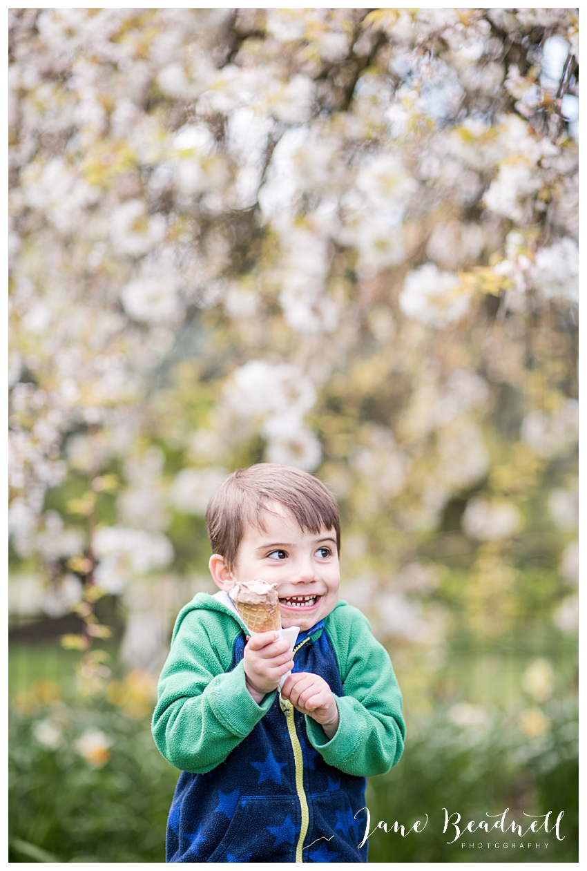 Family photographer Valley Gardens Harrogate